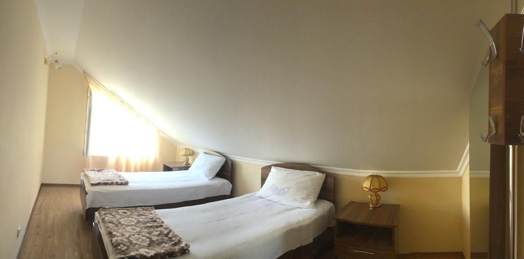 Mari Guest House Telavi Exterior photo