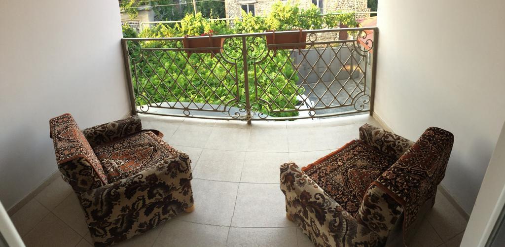 Mari Guest House Telavi Exterior photo